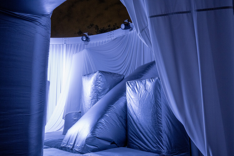 In the Blink of an Eye: 60 Light Installations Illuminate a Citywide Gallery for Noor Riyadh 2025 - Image 14 of 23