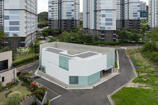 VEGA House / Archirie VEGA House / Archirie - Exterior Photography, Glass