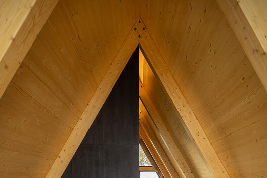 Mountain Shelters / Filipe Pina Mountain Shelters / Filipe Pina - Image 17 of 30