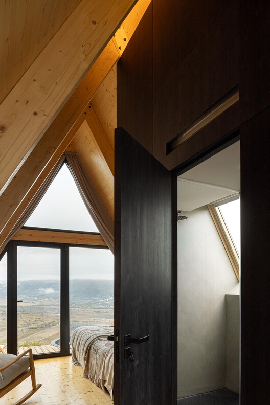 Mountain Shelters / Filipe Pina Mountain Shelters / Filipe Pina - Image 4 of 30