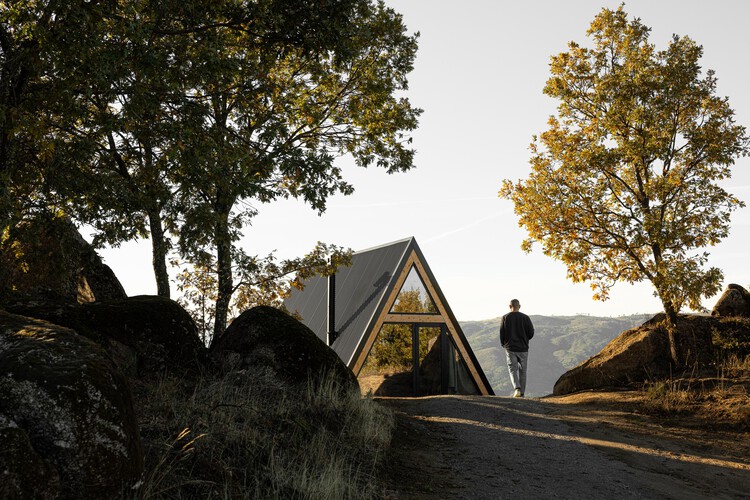 Mountain Shelters / Filipe Pina - Exterior Photography, Cabins & Lodges