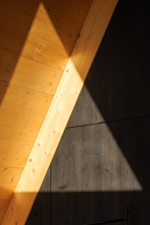 Mountain Shelters / Filipe Pina Mountain Shelters / Filipe Pina - Image 20 of 30