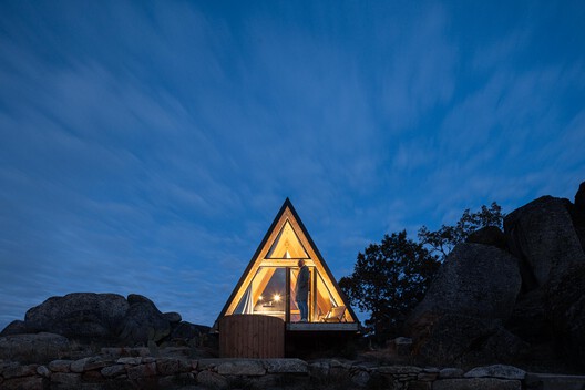 Mountain Shelters / Filipe Pina Mountain Shelters / Filipe Pina - Image 26 of 30