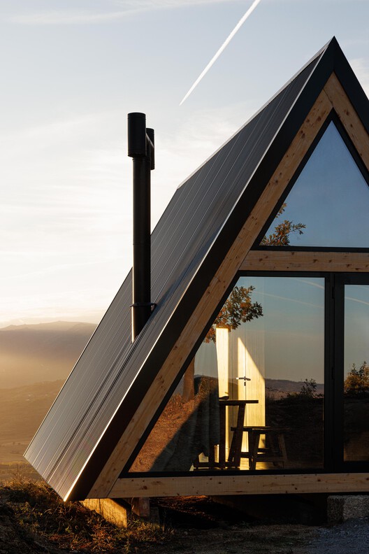 Mountain Shelters / Filipe Pina Mountain Shelters / Filipe Pina - Image 12 of 30