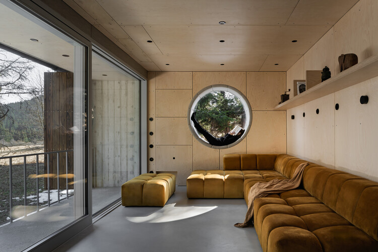 Casa de Campo em Borová Lada / Studio Plyš - Fotografia de Interiores, Sala de Estar, Madeira, Iluminação