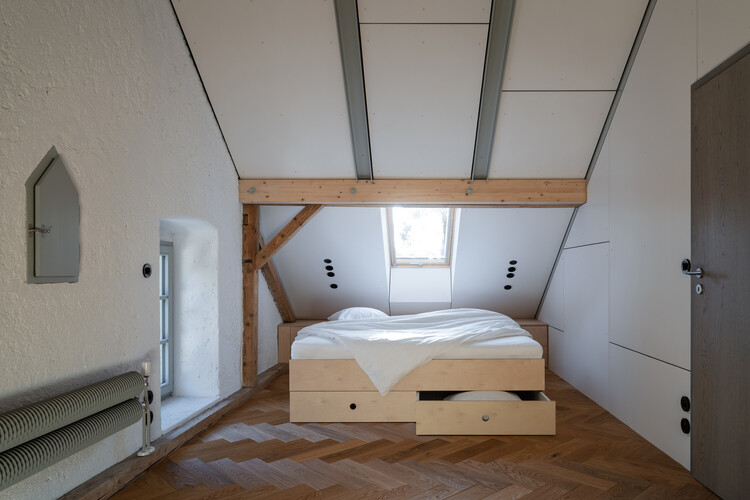 Casa de Campo em Borová Lada / Studio Plyš - Fotografia de Interiores, Dormitório, Madeira, Cama