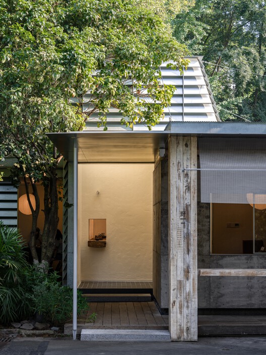 Yeeii Teahouse / Vari Architects - Exterior Photography, Wood, Concrete