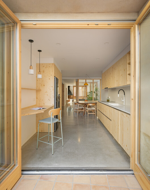 Reforma Sant Sebastià / Anna Prats Joan Valls - Fotografía interior, Cocina, Madera