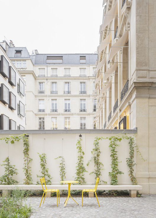 François Ier Building / Barthélémy Griño Architectes François Ier Building / Barthélémy Griño Architectes - Exterior Photography, Courtyard