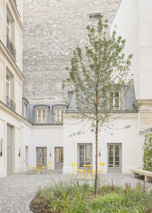 François Ier Building / Barthélémy Griño Architectes François Ier Building / Barthélémy Griño Architectes - Exterior Photography, Courtyard