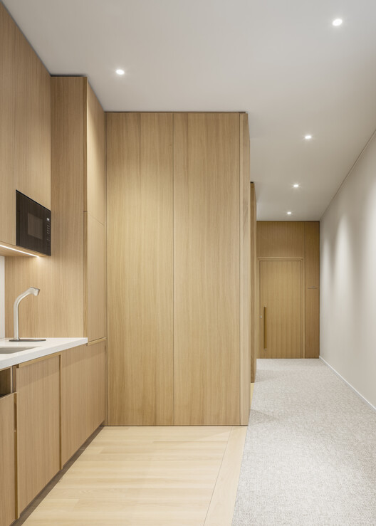 François Ier Building / Barthélémy Griño Architectes François Ier Building / Barthélémy Griño Architectes - Interior Photography, Kitchen, Wood, Glass