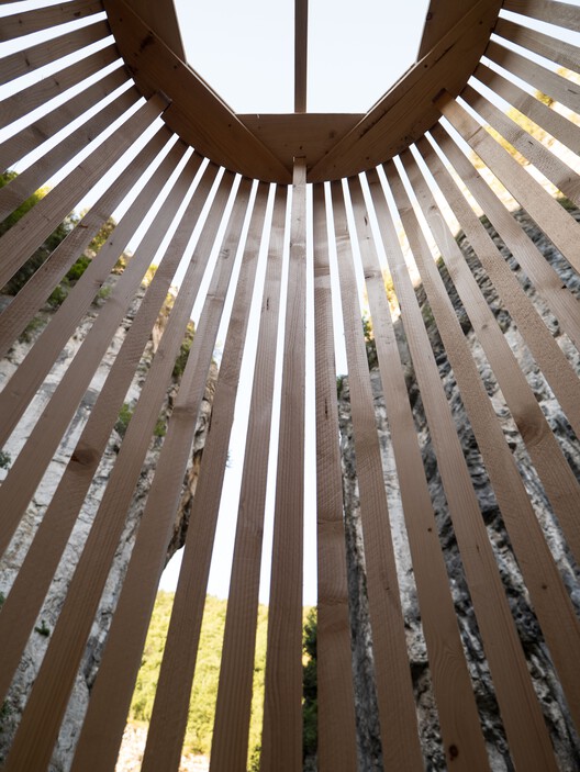 River Chapel - La Barca / Marina Poli + Philippe Paumelle + Clément Molinier River Chapel - La Barca / Marina Poli + Philippe Paumelle + Clément Molinier - Image 14 of 29