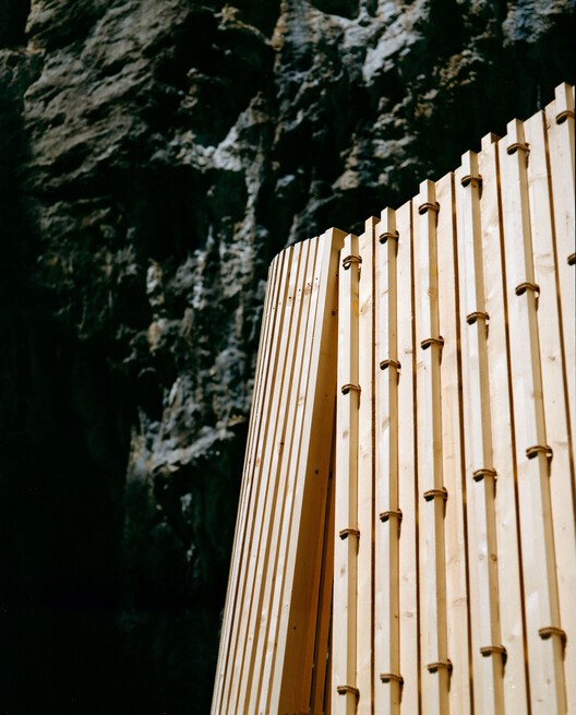 River Chapel - La Barca / Marina Poli + Philippe Paumelle + Clément Molinier River Chapel - La Barca / Marina Poli + Philippe Paumelle + Clément Molinier - Image 13 of 29