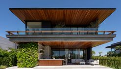 Casa Floresta / Biazus Arquitetura