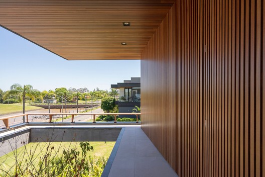 Casa Floresta / Biazus Arquitetura Casa Floresta / Biazus Arquitetura - Imagem 10 de 21