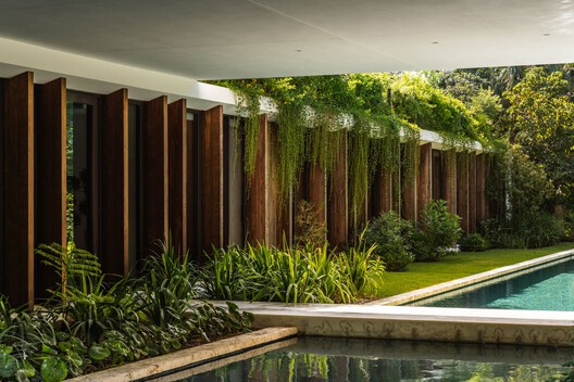 KIAORA / [STRANG] - Interior Photography, Wood, Garden, Courtyard