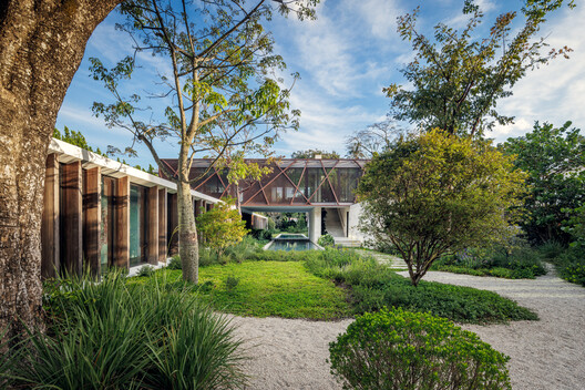 KIAORA / [STRANG] - Exterior Photography, Garden, Courtyard