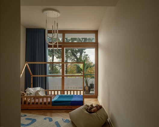 Apartamento Estrela - Lucky Star / Spacegram - Fotografia de Interiores, Dormitório, Madeira, Iluminação, Prateleira