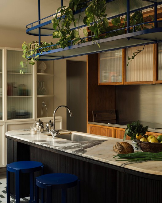 Apartamento Estrela - Lucky Star / Spacegram - Fotografia de Interiores, Cozinha, Iluminação, Bancada, Prateleira, Vidro
