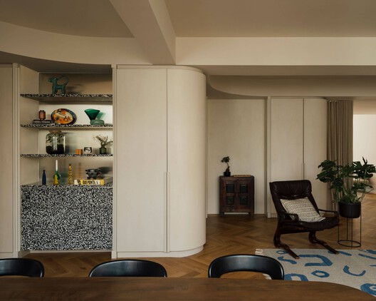 Apartamento Estrela - Lucky Star / Spacegram - Fotografia de Interiores, Madeira, Prateleira, Iluminação