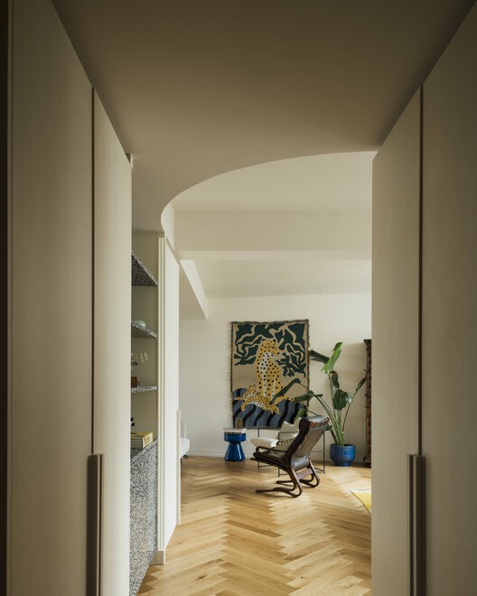 Apartamento Estrela - Lucky Star / Spacegram - Fotografia de Interiores, Madeira, Iluminação, Cadeira