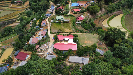 Hang Tau Kindergarten and Primary School / 1+1>2 Architects Hang Tau Kindergarten and Primary School / 1+1>2 Architects - Image 12 of 16