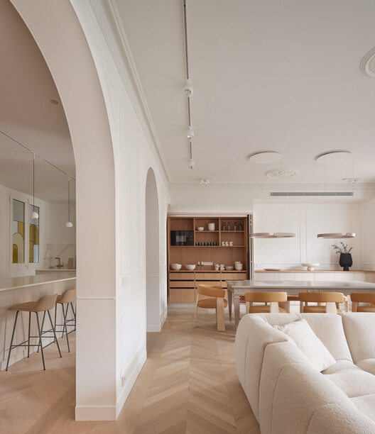 Bungalow Largo / MIEL Arquitectos - fotografía de interiores, madera, sillas