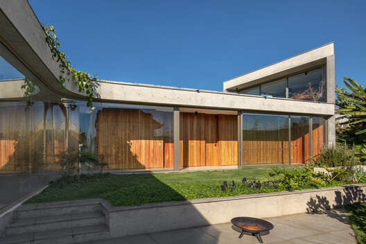 Casa Kûara / Obra Arquitetos + NNArq - Imagen 8 de 23