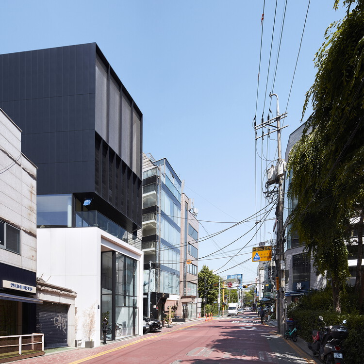 Triplet Code Sinsa Neighborhood Facility / L'EAU design - Exterior Photography