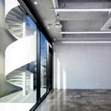 Triplet Code Sinsa Neighborhood Facility / L'EAU design - Commercial Architecture