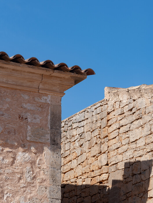 Centro Cultural Abeurador Santanyi / Arquitectura Rambla 9 - Imagen 4 de 22