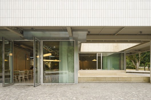 Bistro Ferdinand / Grau Architects + studeny architects + Peter Stec - Image 36 of 42