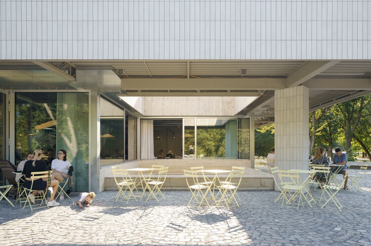 Bistro Ferdinand / Grau Architects + studeny architects + Peter Stec - Interior Photography, Concrete