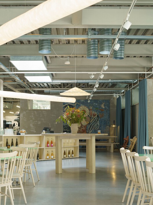 Bistro Ferdinand / Grau Architects + studeny architects + Peter Stec - Interior Photography, Lighting, Chair, Table, Glass