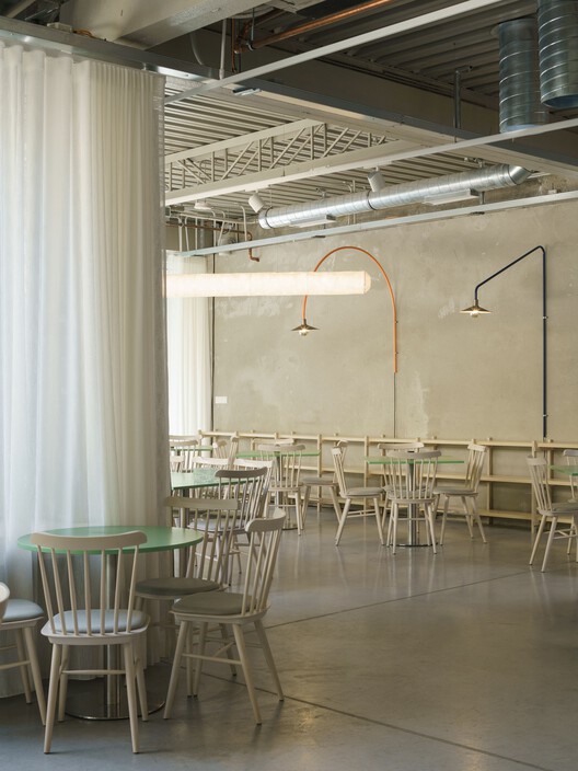 Bistro Ferdinand / Grau Architects + studeny architects + Peter Stec - Interior Photography, Lighting, Chair