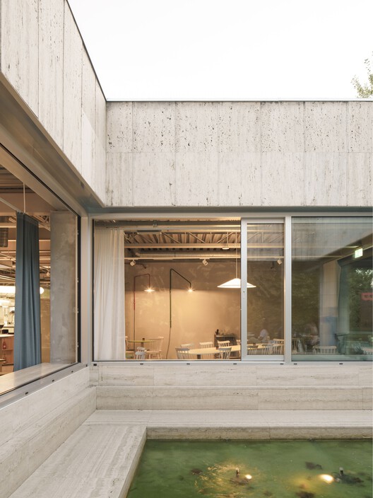 Bistro Ferdinand / Grau Architects + studeny architects + Peter Stec - Image 15 of 42