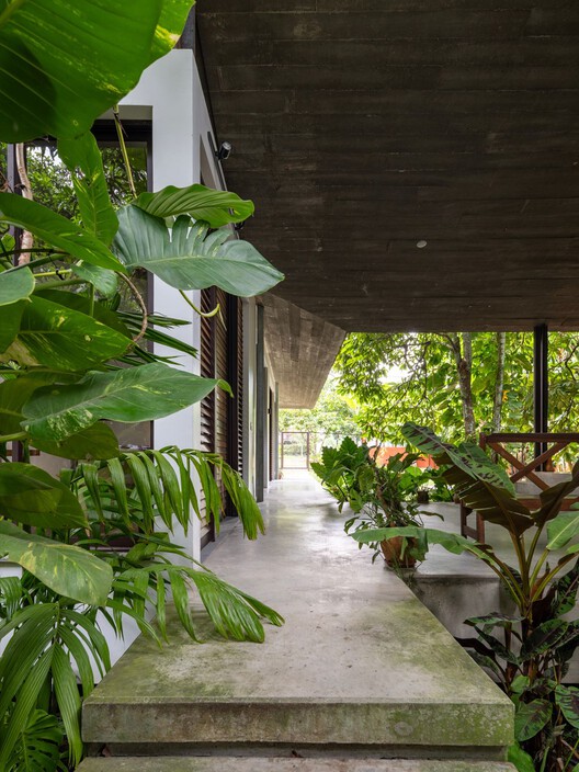 Casa Cajuí / Laurent Troost Architectures - Imagem 10 de 37