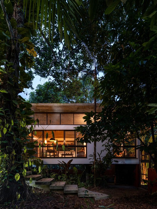 Casa Cajuí / Laurent Troost Architectures - Imagem 23 de 37