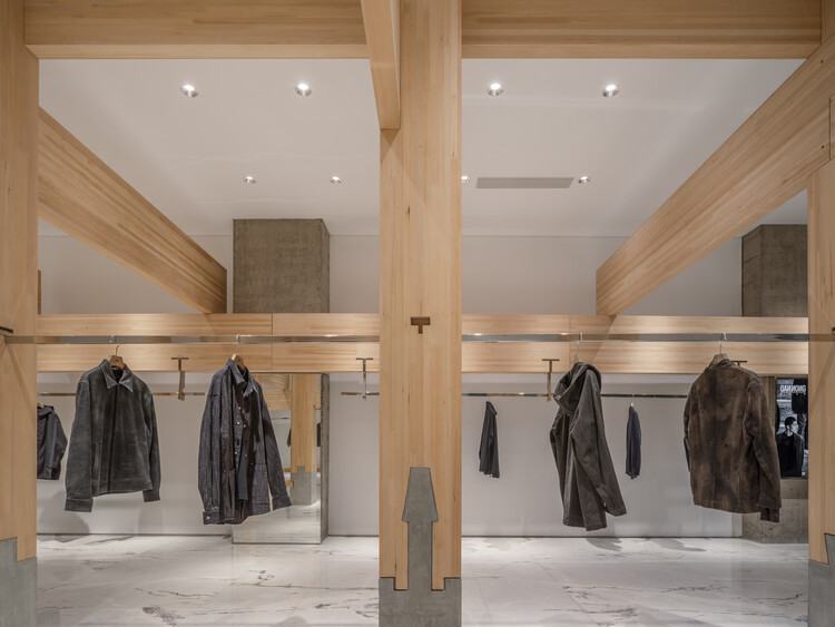 禅之柱，单农太原万象城店 / 罗宇杰工作室 LUOstudio - 室内图, 壁橱, 木头