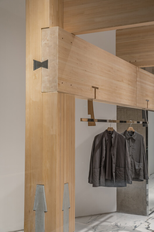 禅之柱，单农太原万象城店 / 罗宇杰工作室 LUOstudio - 室内图, 壁橱, 木头, 梁