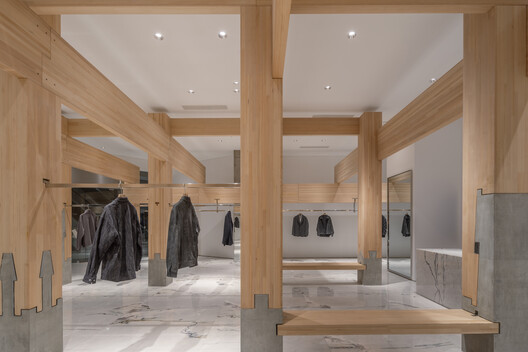 禅之柱，单农太原万象城店 / 罗宇杰工作室 LUOstudio - 室内图, 壁橱, 木头