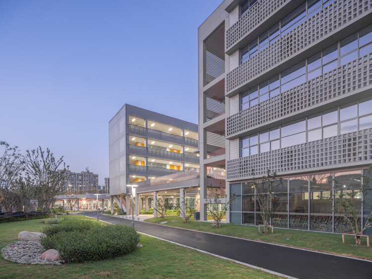 南京师范大学附属中学晓庄校区 / 非常建筑 - 建筑图