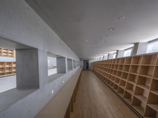 Library of the High School Affiliated to Nanjing Normal University, Xiaozhuang Campus / Atelier FCJZ Library of the High School Affiliated to Nanjing Normal University, Xiaozhuang Campus / Atelier FCJZ - Interior Photography, Wood