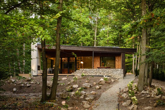 Monolith Lodge / Pyxis Nautica + Hello Wood - Image 6 of 25