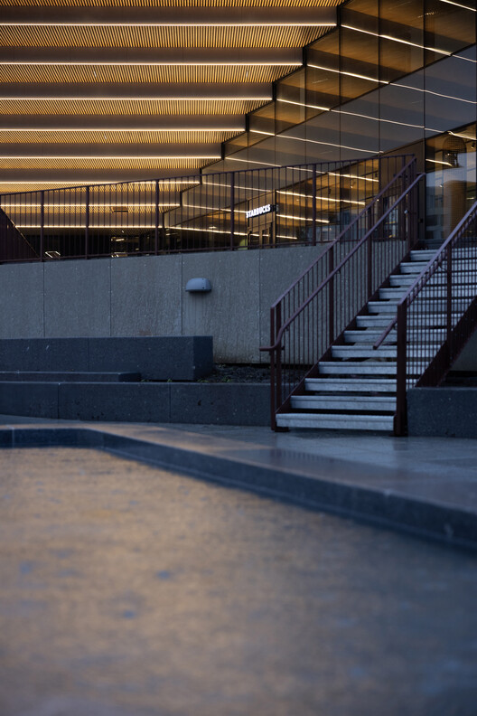 Lagunen II Shopping Center / BIOSIS - Image 7 of 32