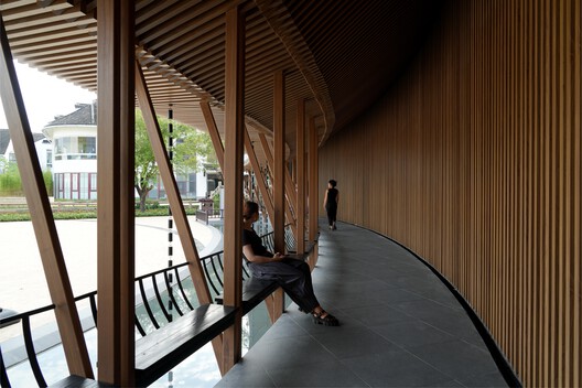 Zhouzhuang Theater Façade Renovation / CAALADI + Practice on Earth - Interior Photography, Wood, Column