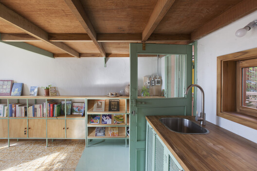 Tempo Nexus Library / k59 atelier - Interior Photography, Kitchen, Wood, Shelving, Lighting, Countertop, Beam, Glass