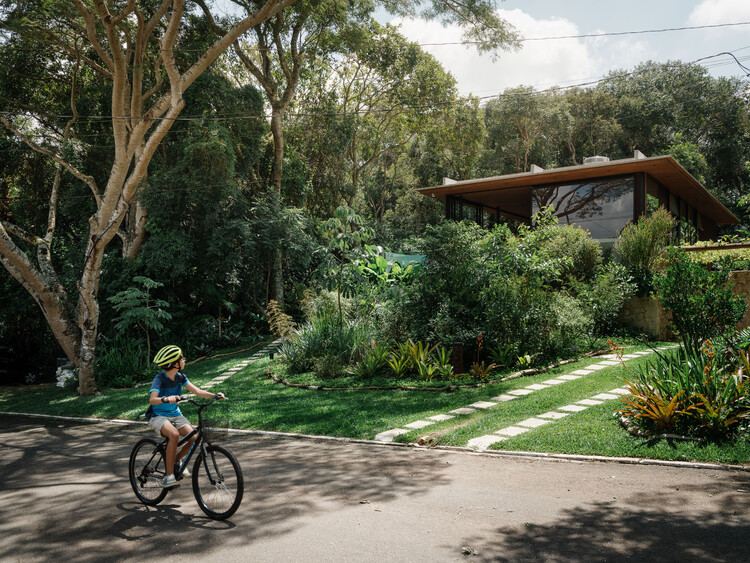 The 100 Best Latin American Houses of 2025 - Image 2 of 102