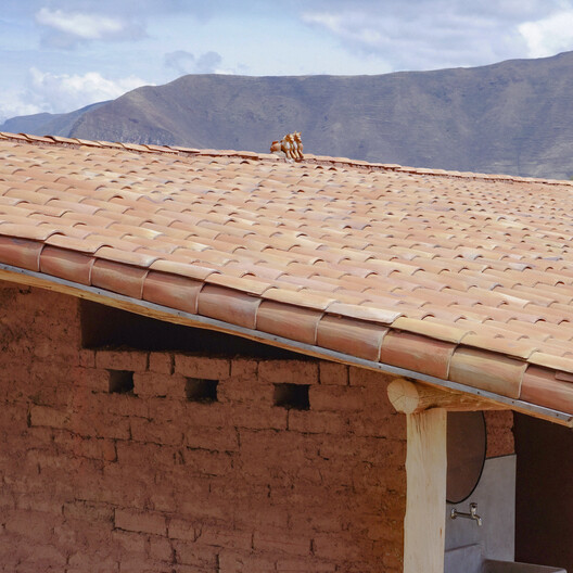 Centro Comunitario Quincho Bernarda / Taller MACAA (Misión de Arquitectura, Construcción y Arte en los Andes) Centro Comunitario Quincho Bernarda / Taller MACAA (Misión de Arquitectura, Construcción y Arte en los Andes) - Imagen 15 de 37