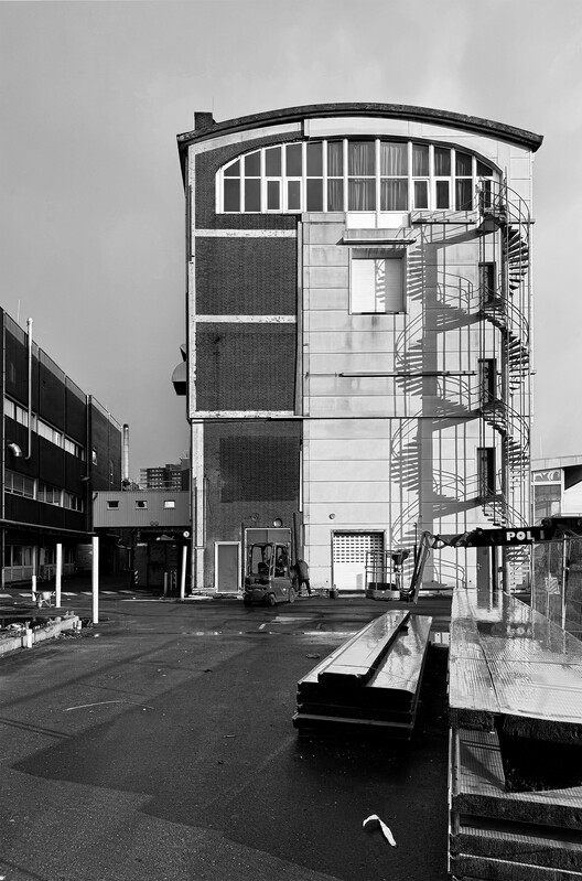 Studioninedots Transforms a Former Tobacco Factory into a Mixed-Use Urban Complex in Groningen, Netherlands Studioninedots Transforms a Former Tobacco Factory into a Mixed-Use Urban Complex in Groningen, Netherlands - Image 13 of 16